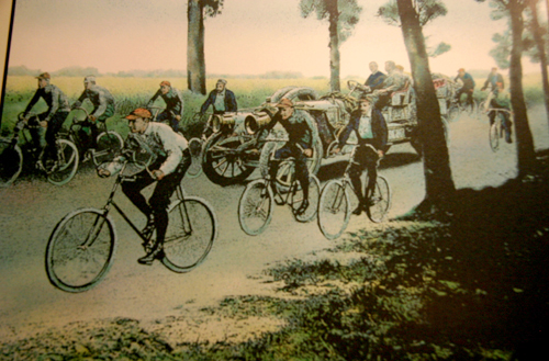 Nugget #137 D French Bicylists escort Flyer Nugget #137 D French Bicylists escort Flyer